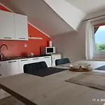 Nana 3*