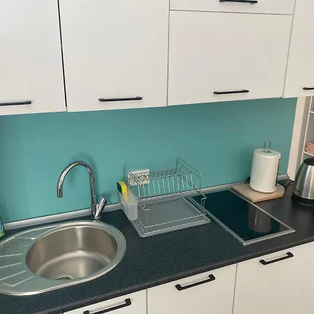 Nana קולן וקוף