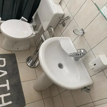 בית הארחה Nana קולן וקוף