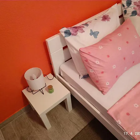 Nana בית הארחה קולן וקוף