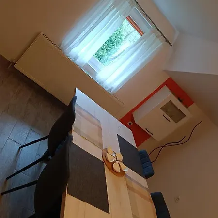 Nana בית הארחה קולן וקוף