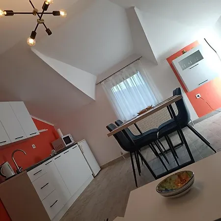 Nana בית הארחה