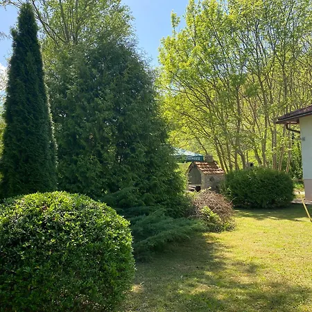 Gostinjska kuća Nana 3*